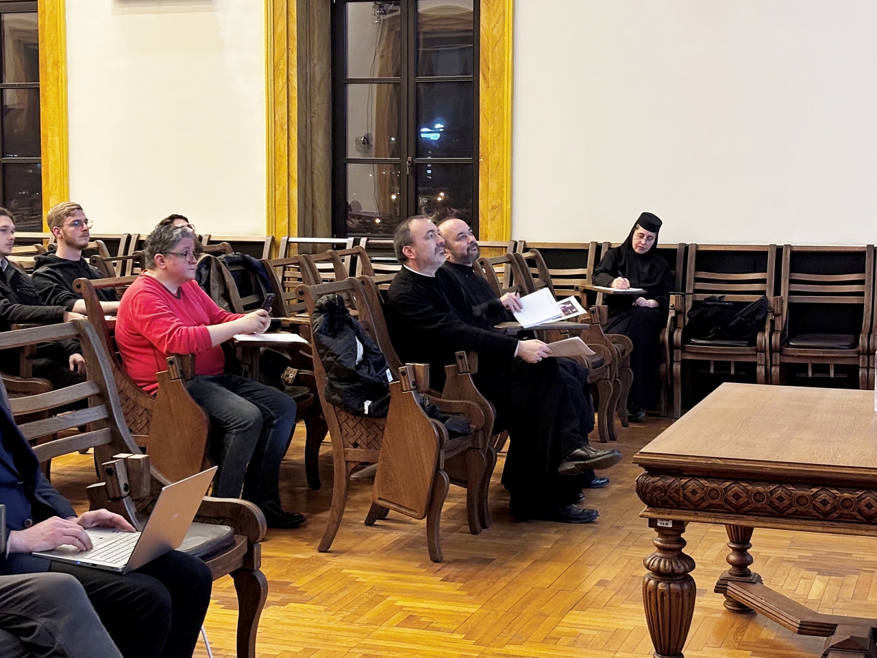 Un profesor american le-a vorbit studenților teologi ieșeni despre lectura duhovnicească în Biserica Siro-Orientală (400–700 d.Hr.)