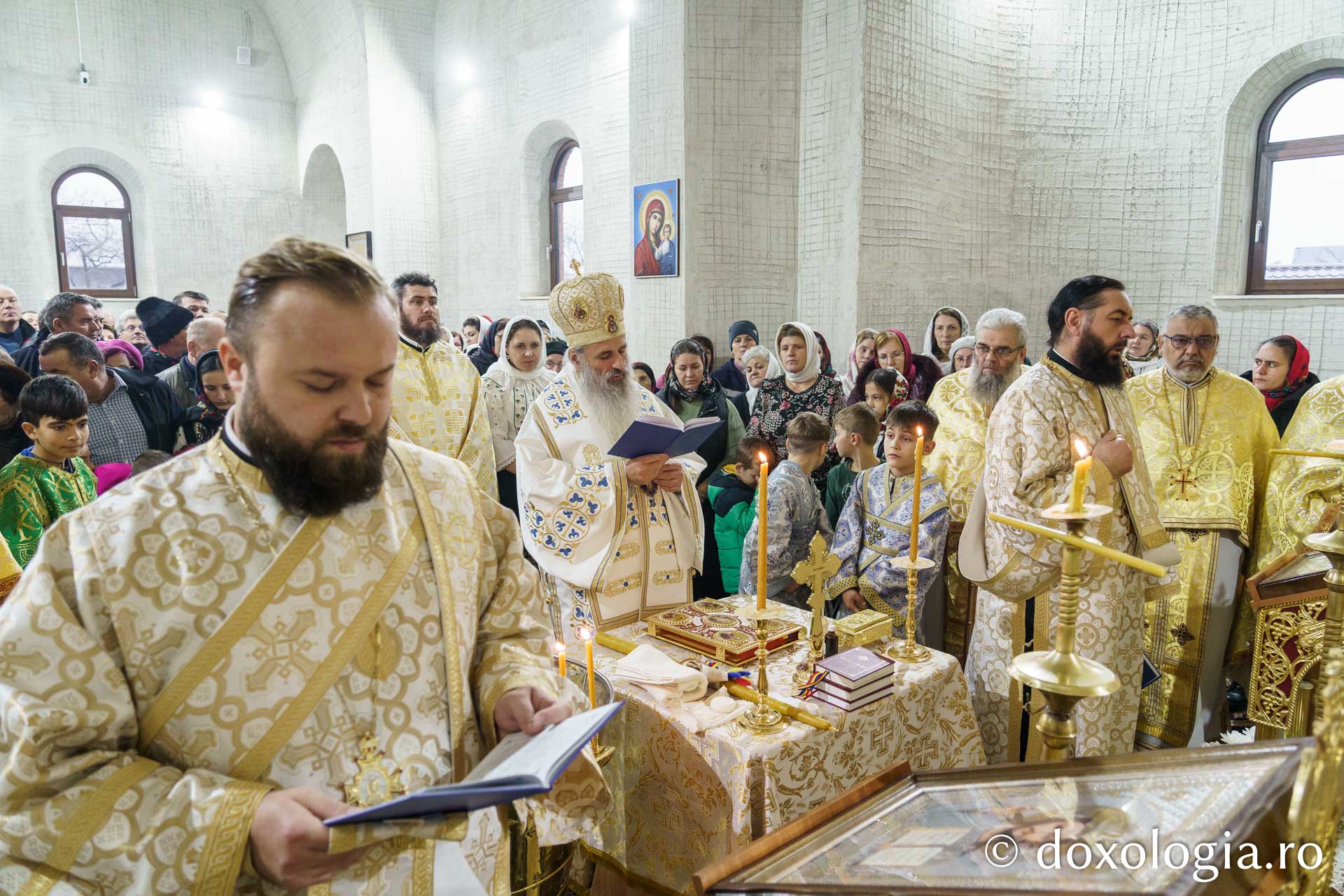 Liturghie baptismală și hirotonie întru diacon la Parohia Tudor Vladimirescu – Albești
