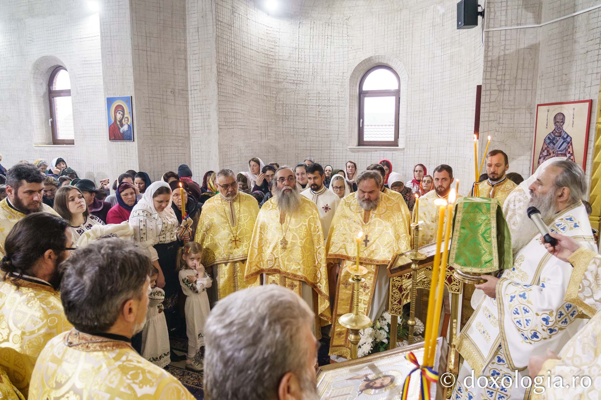 Liturghie baptismală și hirotonie întru diacon la Parohia Tudor Vladimirescu – Albești