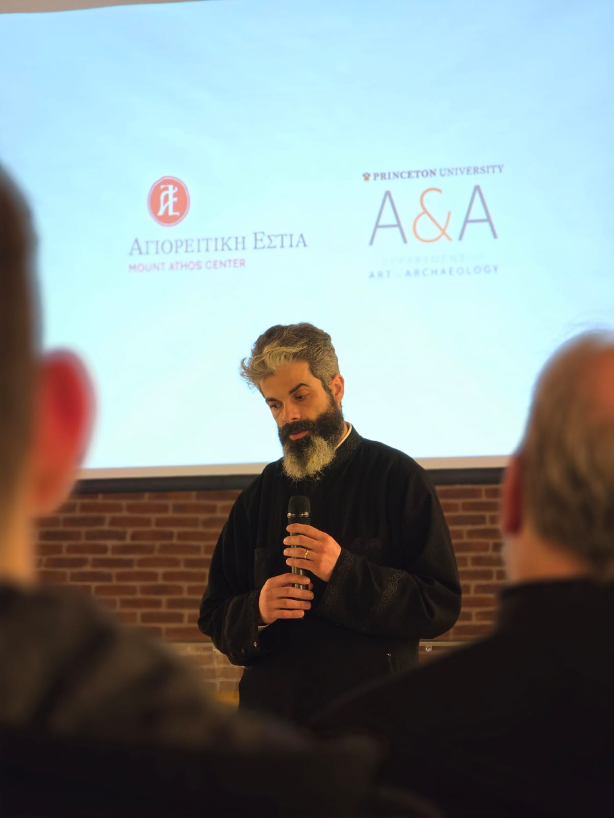 Expoziție de fotografie „Inedit. Athos și Meteora acum 100 de ani” la Muzeul Mitropolitan