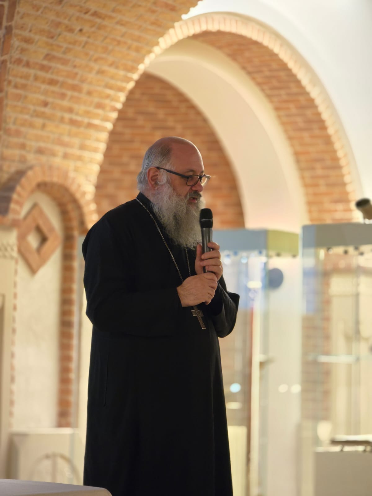 Expoziție de fotografie „Inedit. Athos și Meteora acum 100 de ani” la Muzeul Mitropolitan