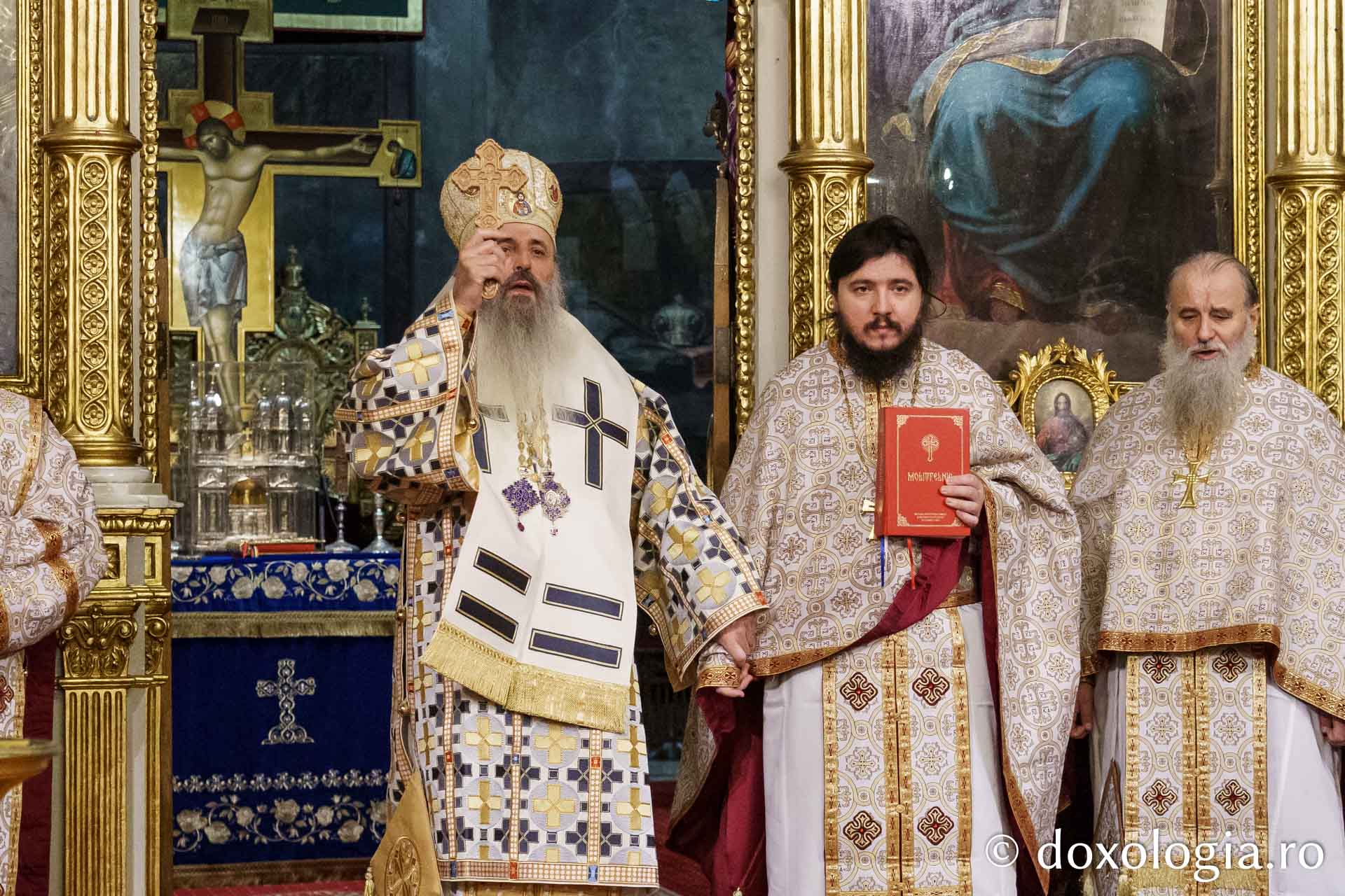 IPS Teofan a slujit Sfânta Liturghie la Catedrala Mitropolitană din Iași, de sărbătoarea Sfântului Apostol Andrei