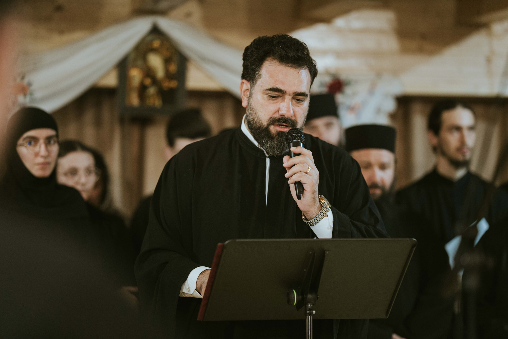 Ardealul și Moldova, unite prin cântul bizantin la Mănăstirea Oașa – Masterclass de Muzică Psaltică, ediția a III-a