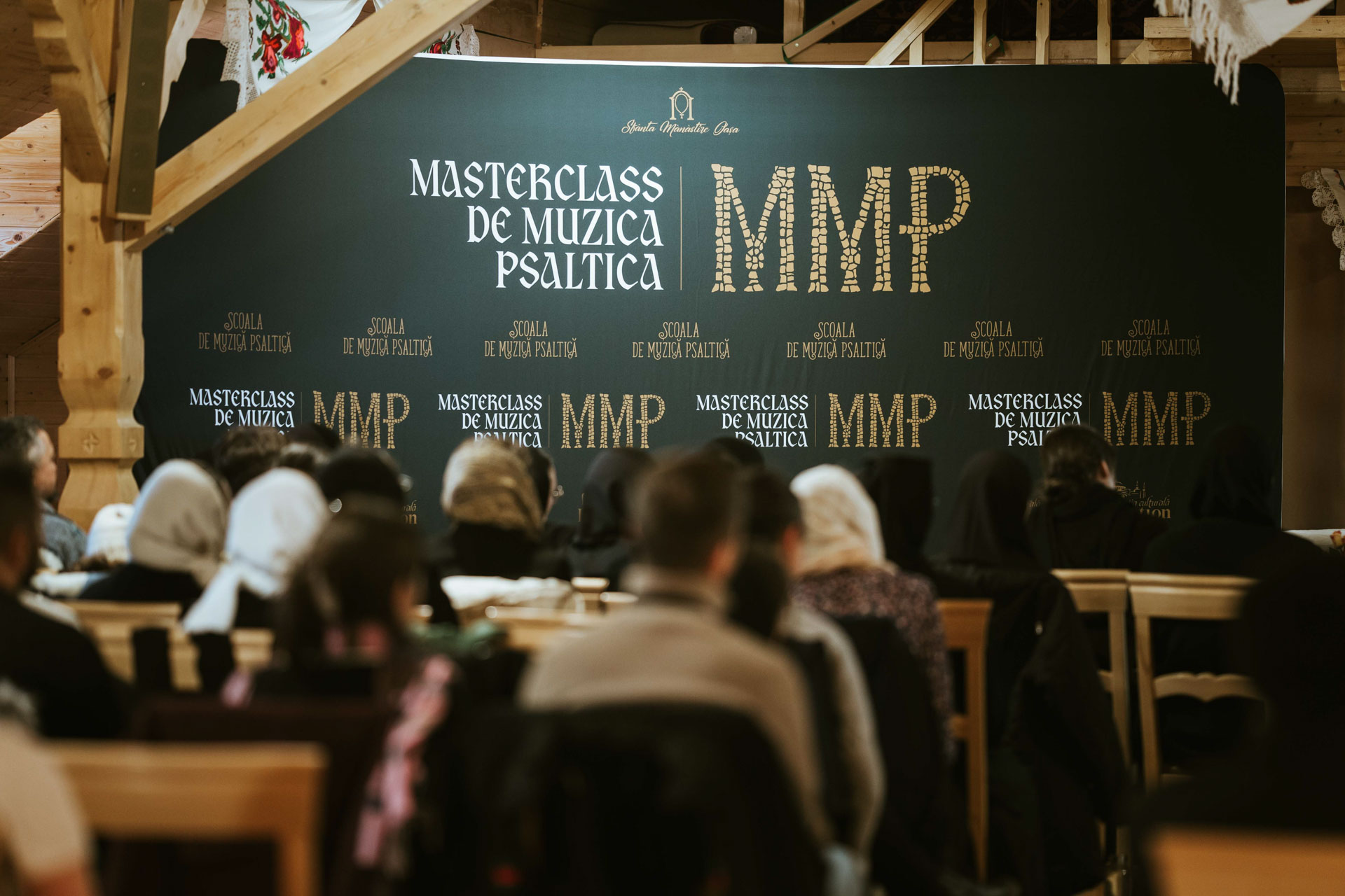 Ardealul și Moldova, unite prin cântul bizantin la Mănăstirea Oașa – Masterclass de Muzică Psaltică, ediția a III-a