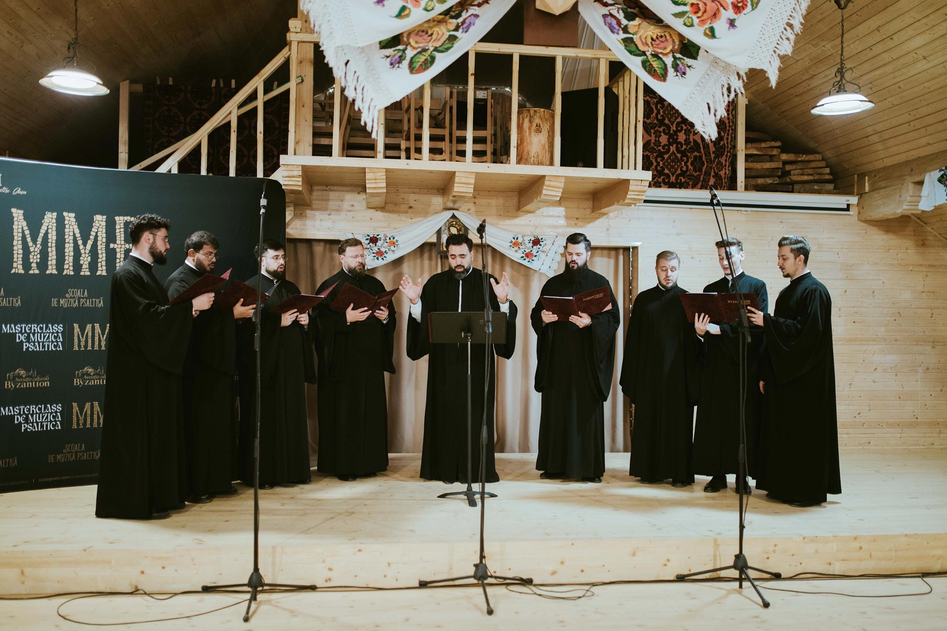 Ardealul și Moldova, unite prin cântul bizantin la Mănăstirea Oașa – Masterclass de Muzică Psaltică, ediția a III-a