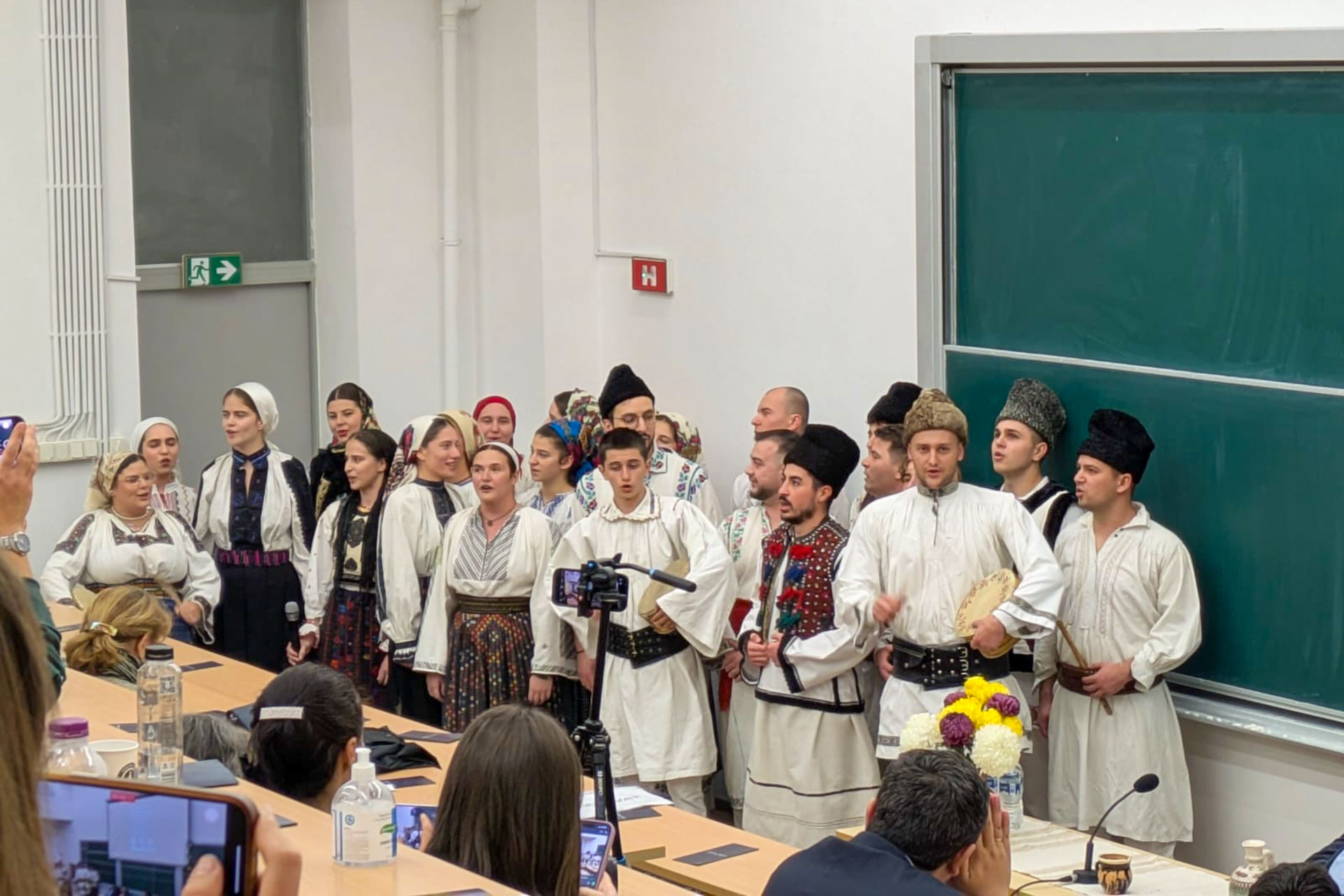 Autenticitate și relație umană în era inteligenței artificiale – Conferință la Politehnica București