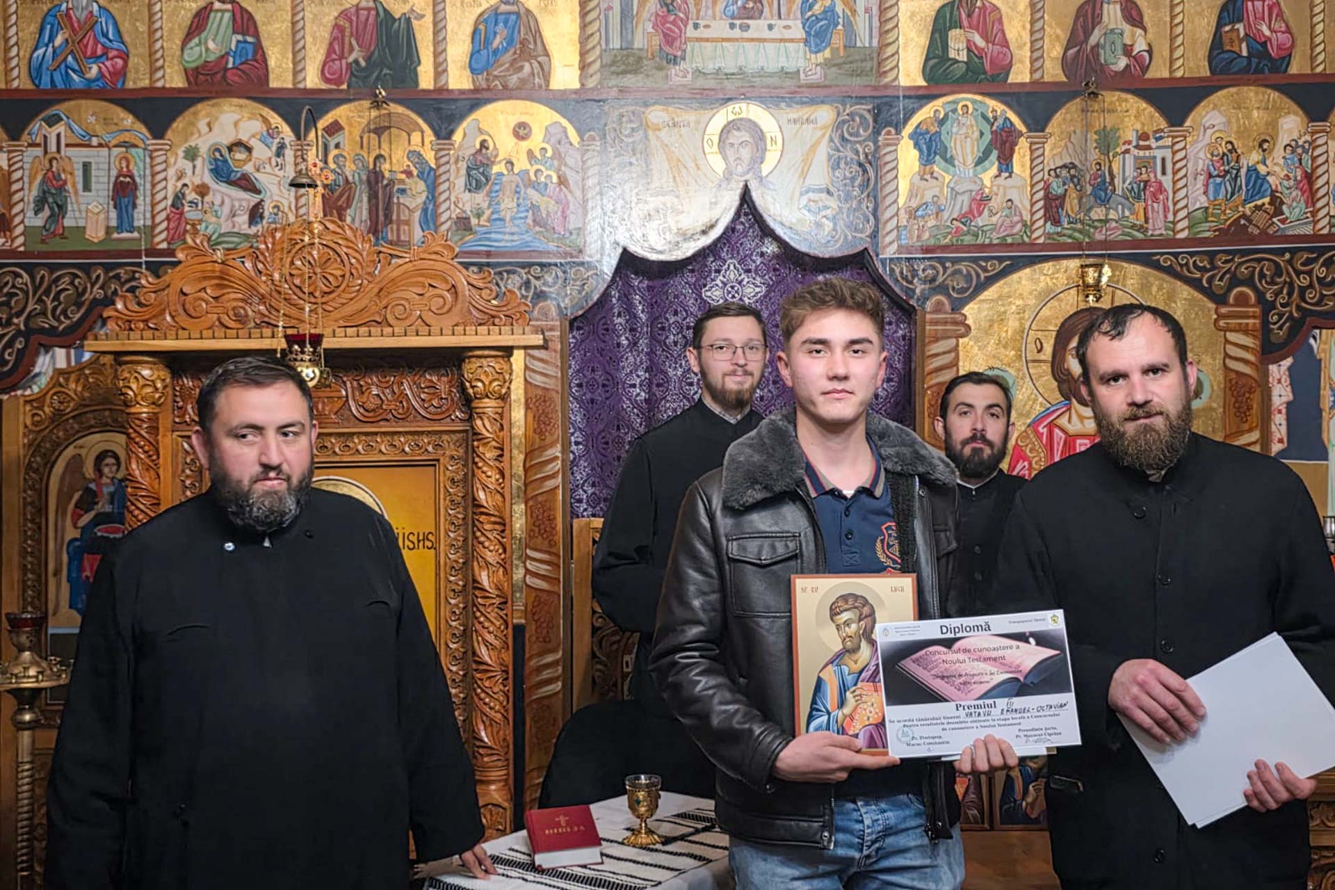 Concurs biblic în Parohia Zahoreni: nouă tineri au mărturisit credința prin cunoașterea Evangheliei