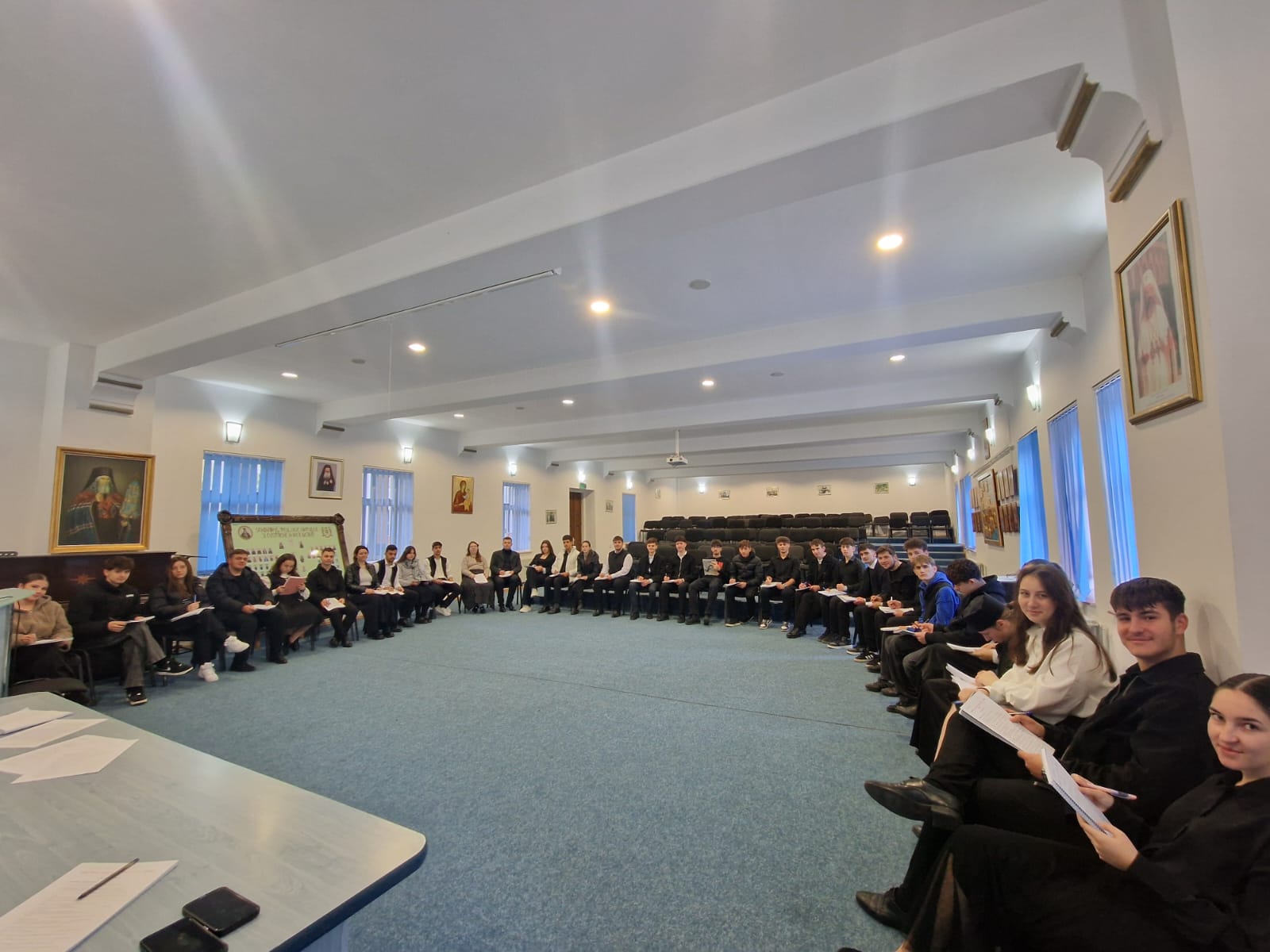 Concursul „Cercetați Scripturile…”, ediția a III-a – o chemare la lumina Cuvântului în Săptămâna Sfintei Scripturi, la Seminarul de la Mănăstirea Neamț