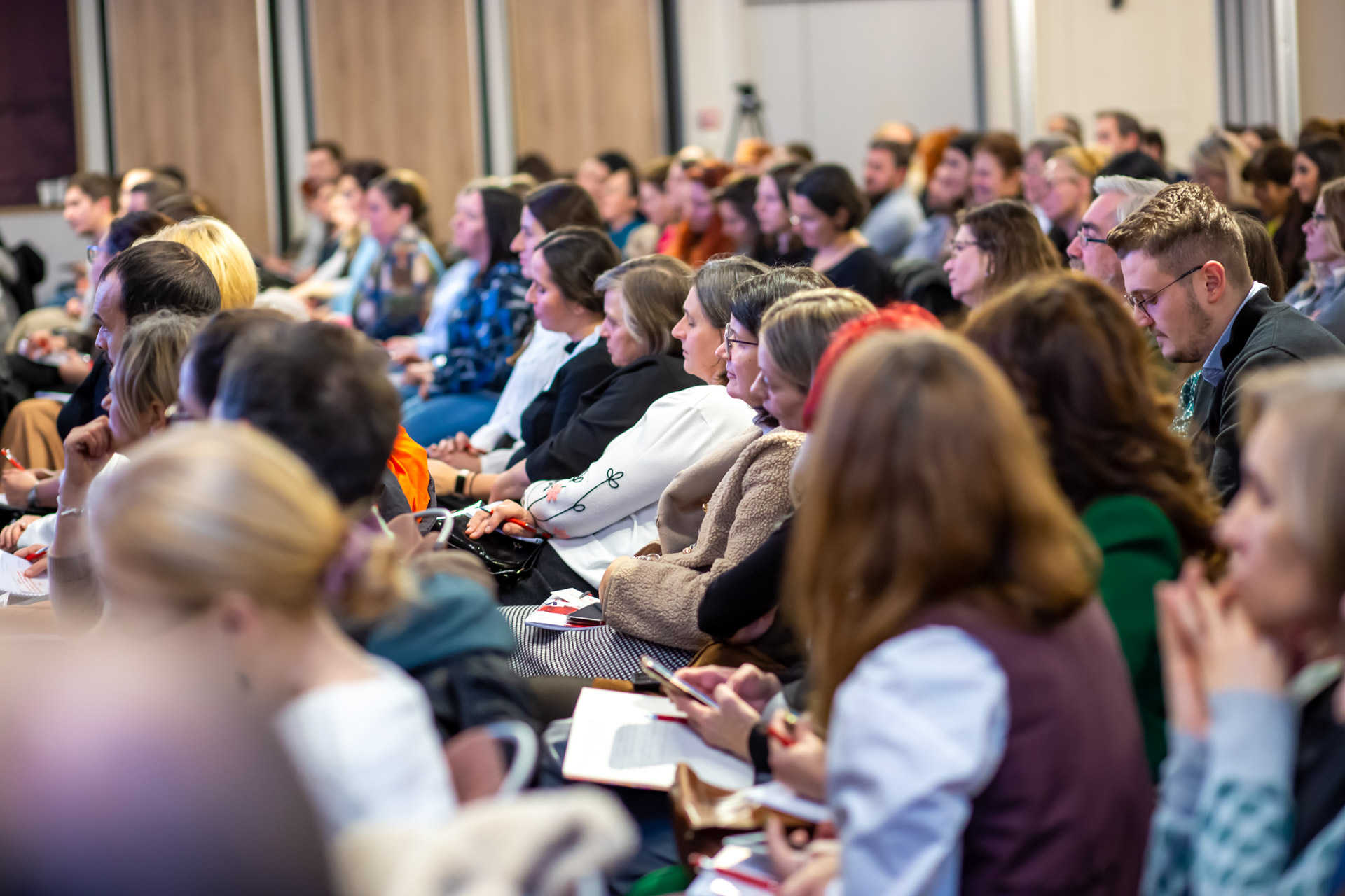 Conferința „Ce fel de viață trăim? Modele ale stării de bine. Evaluări psiho-medicale și implicații în plan educațional”