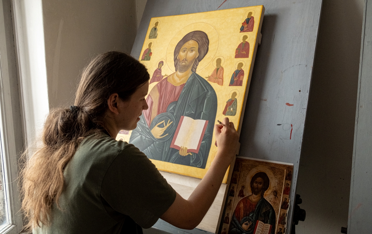 „Din mâinile lor, în inima ta” – Ediția a III-a a licitațiilor caritabile online