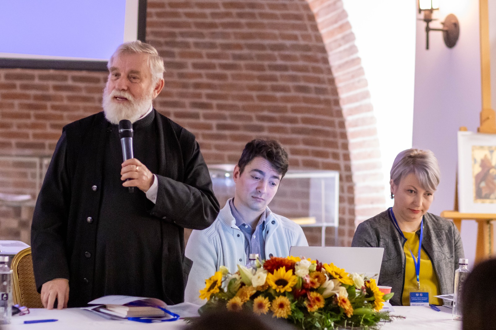 Dialog între teologie și știință la prima ediție a Simpozionului „Mitropolit Pimen Georgescu” de la Iași