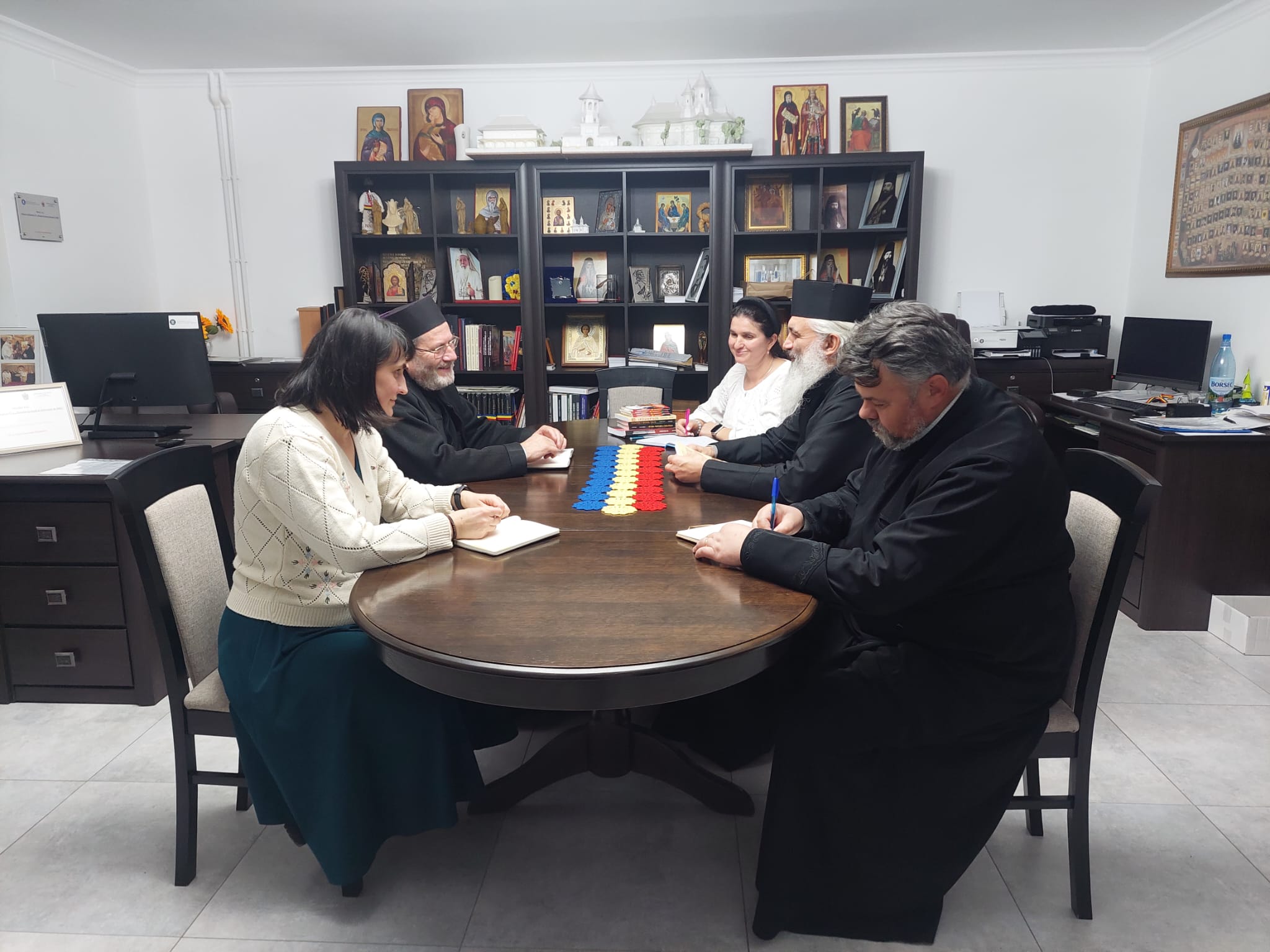 Colaborări frățești în susținerea vieții: întâlnire de lucru Pro Vita între reprezentanți ai Arhiepiscopiei Iașilor și ai Episcopiei de Bălți