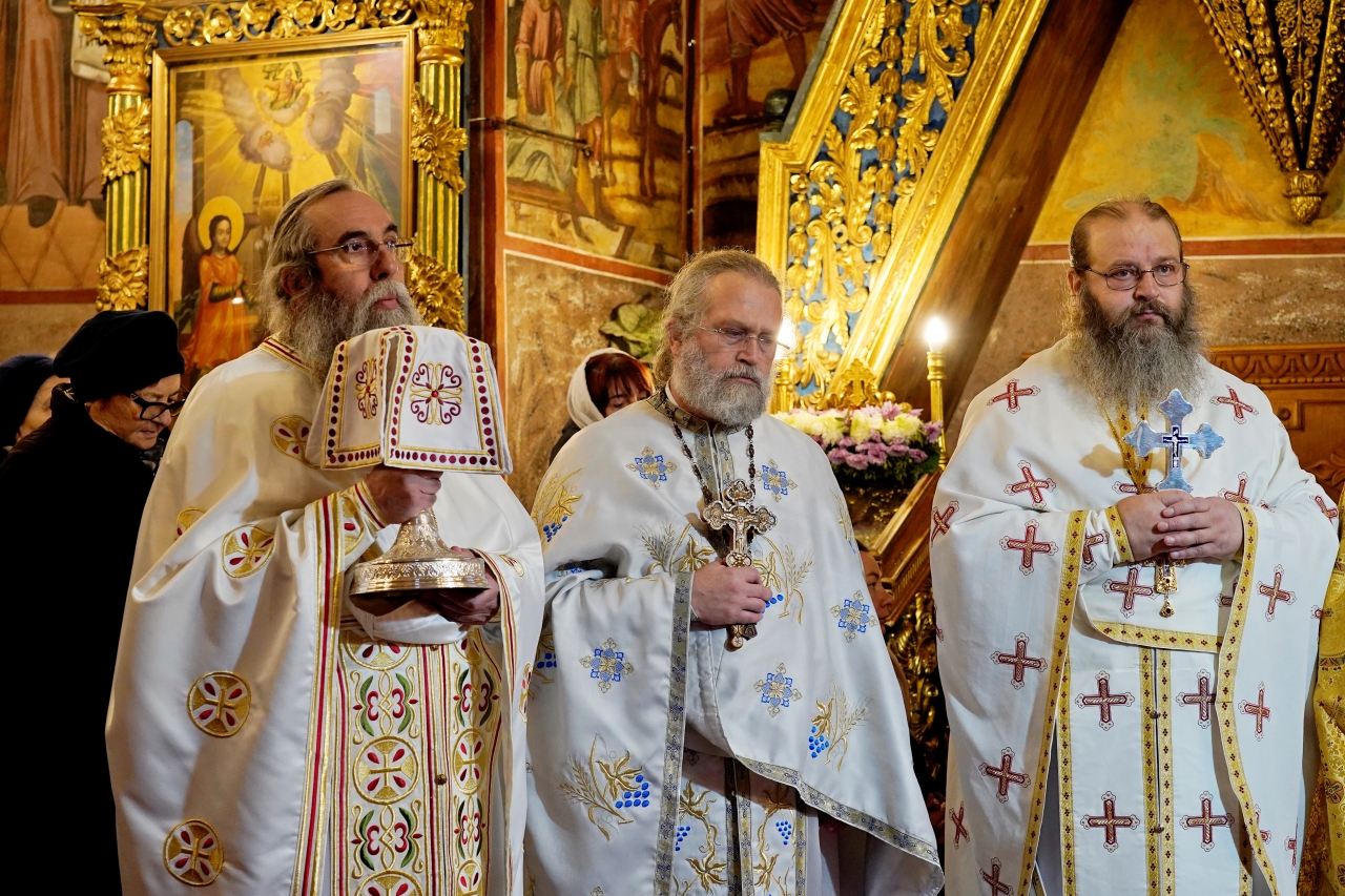 PS Nichifor Botoșăneanul către un preot nou hirotonit: „Această chemare este și o cinste pe care Domnul o face”