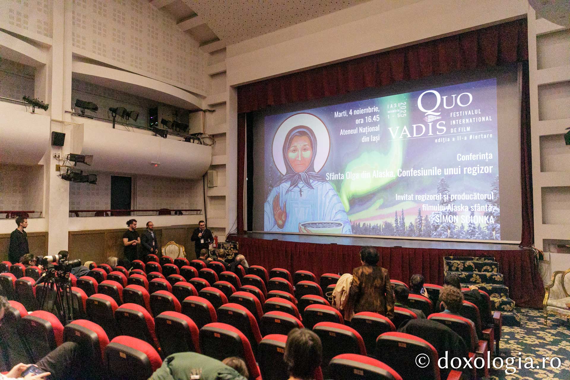 Sfânta Olga din Alaska. Confesiunile unui regizor – Simon Scionka