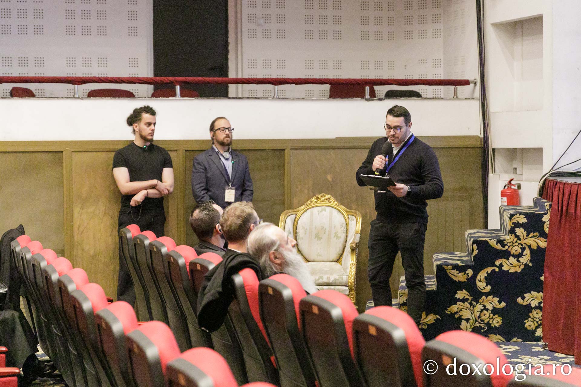 Sfânta Olga din Alaska. Confesiunile unui regizor – Simon Scionka