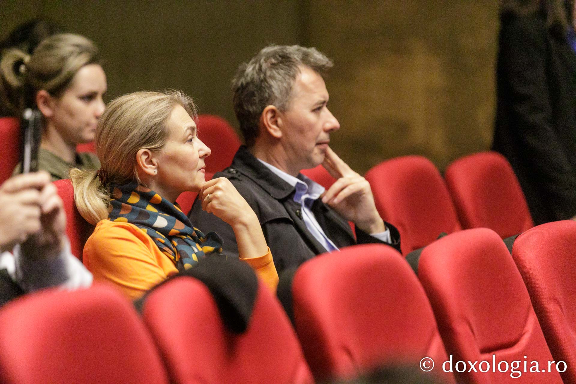 Sfânta Olga din Alaska. Confesiunile unui regizor – Simon Scionka