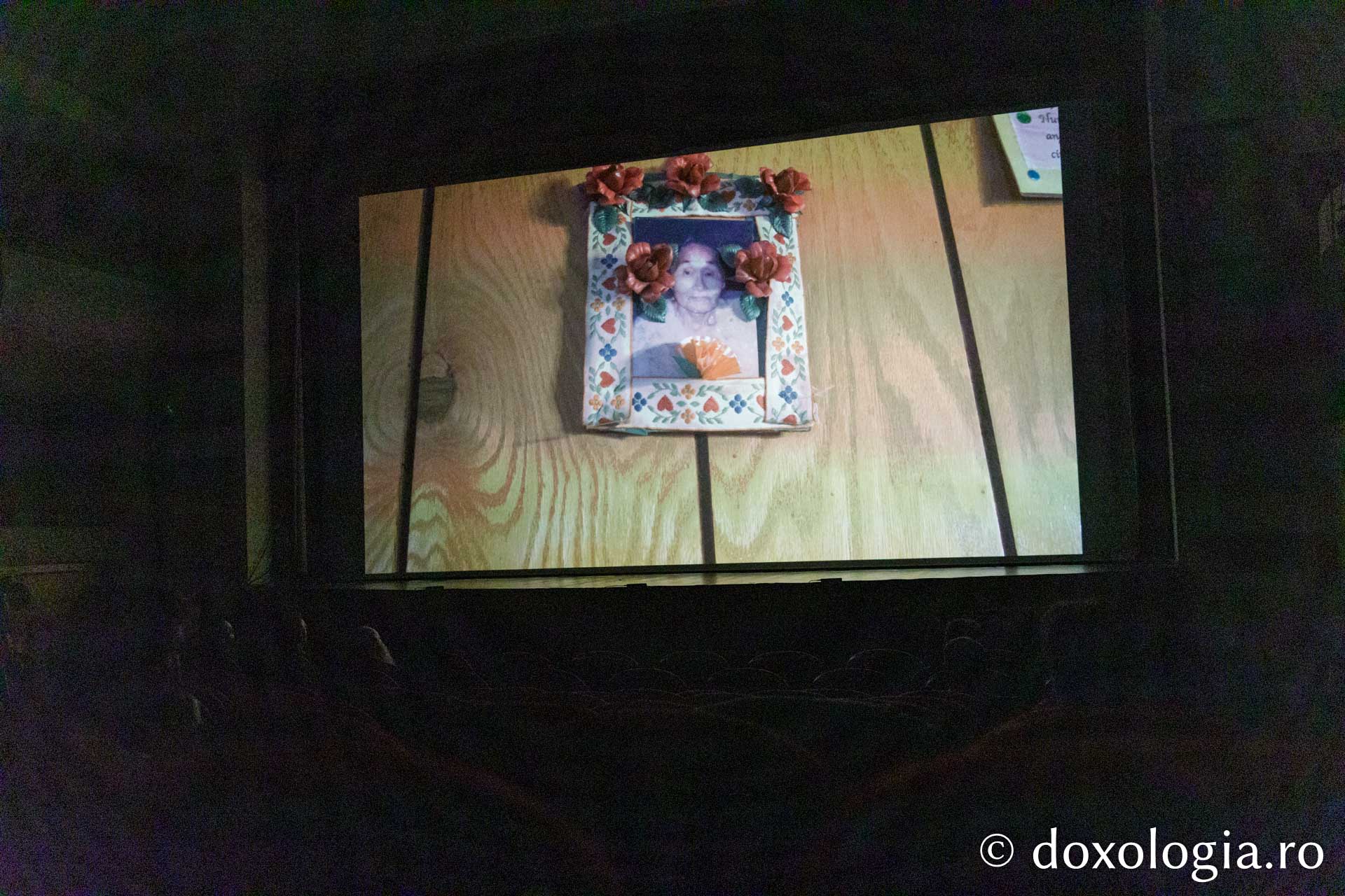 Sfânta Olga din Alaska. Confesiunile unui regizor – Simon Scionka