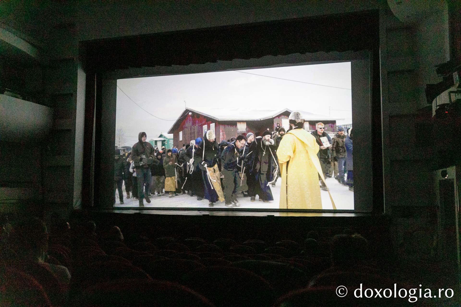 Sfânta Olga din Alaska. Confesiunile unui regizor – Simon Scionka