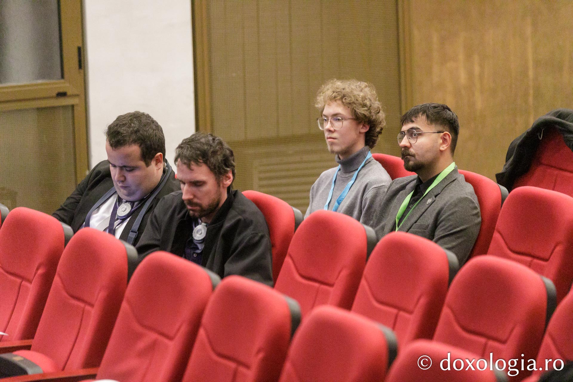 Sfânta Olga din Alaska. Confesiunile unui regizor – Simon Scionka