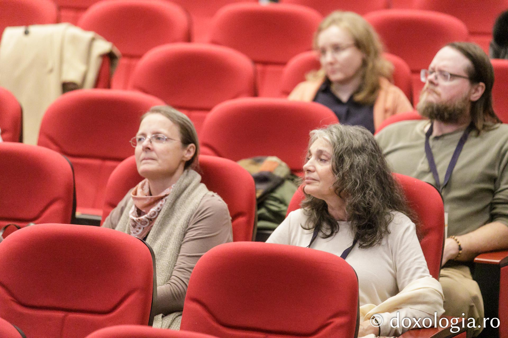 Sfânta Olga din Alaska. Confesiunile unui regizor – Simon Scionka