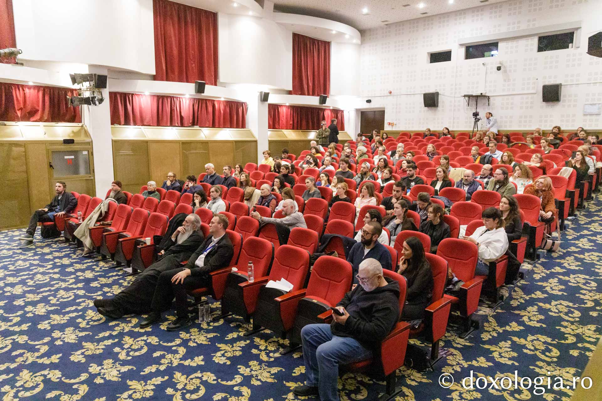 Proiecția filmelor „Andrei Tarkovski. O rugăciune cinematografică” și „Andrei Rubliov. Amintiri despre film”