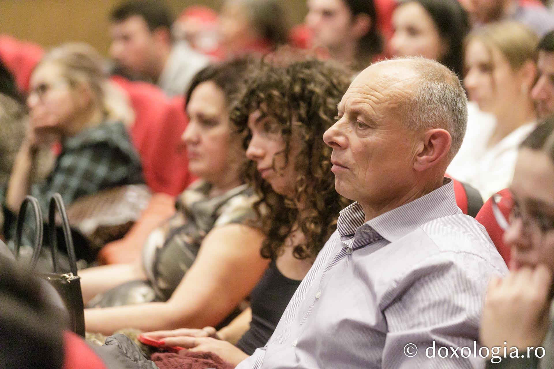 Proiecția filmului „Alexandra”. Regizor: Diana Angelson Busuioc