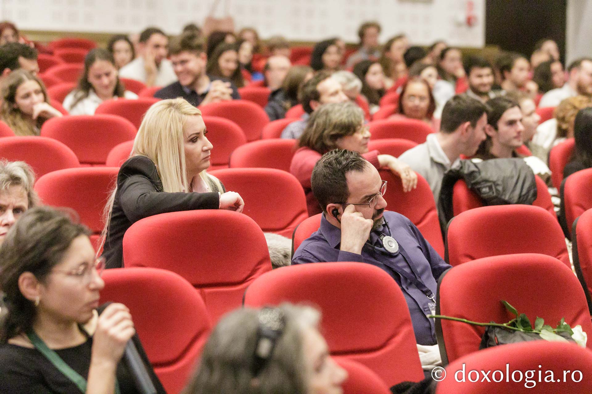 Proiecția filmului „Alexandra”. Regizor: Diana Angelson Busuioc