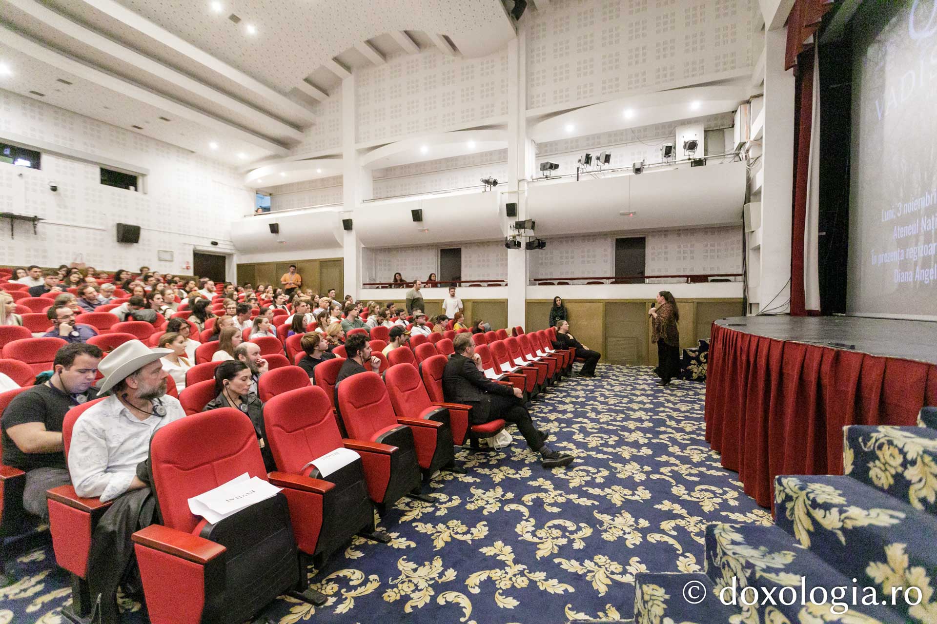 Proiecția filmului „Alexandra”. Regizor: Diana Angelson Busuioc