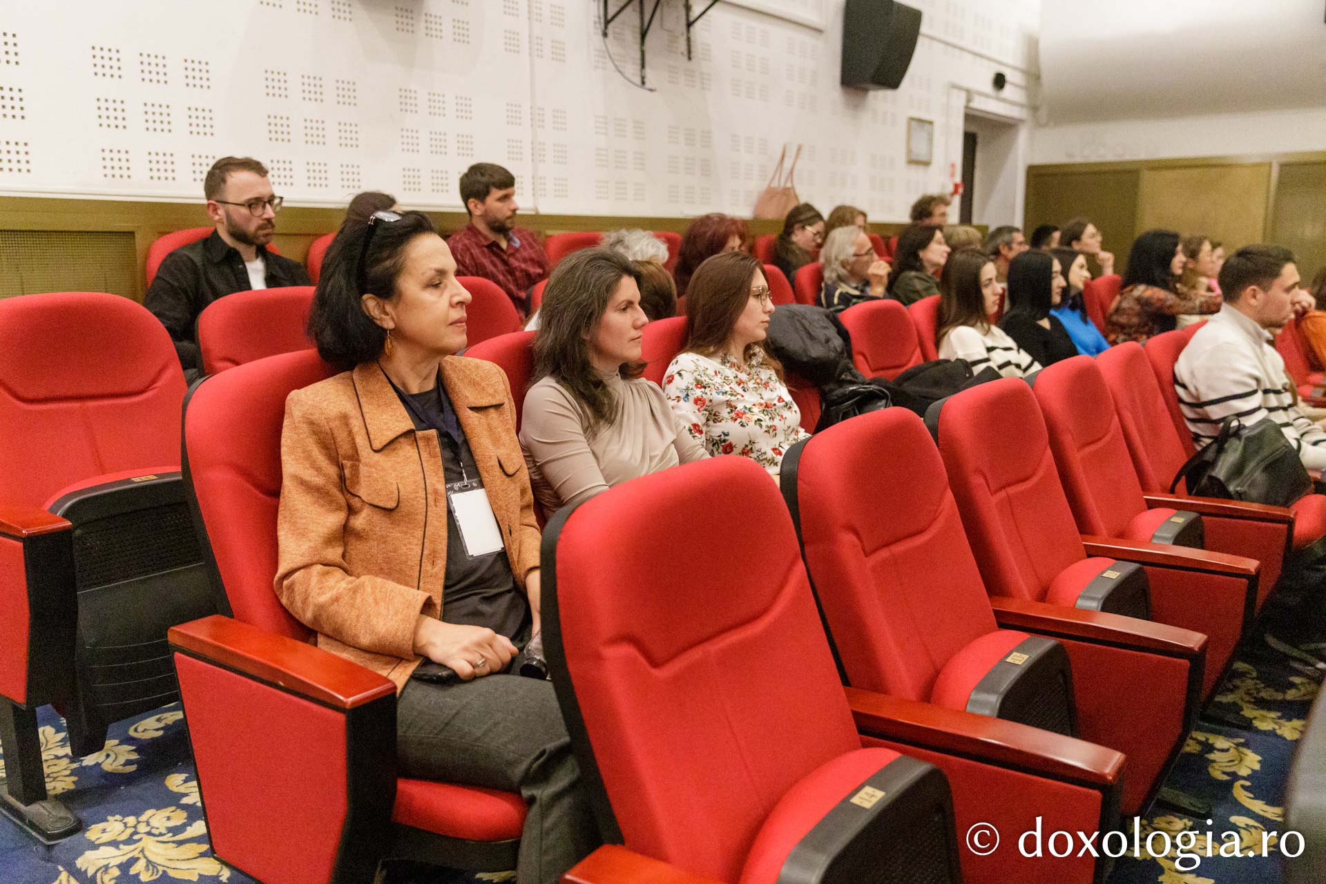 Proiecția filmului „Alexandra”. Regizor: Diana Angelson Busuioc