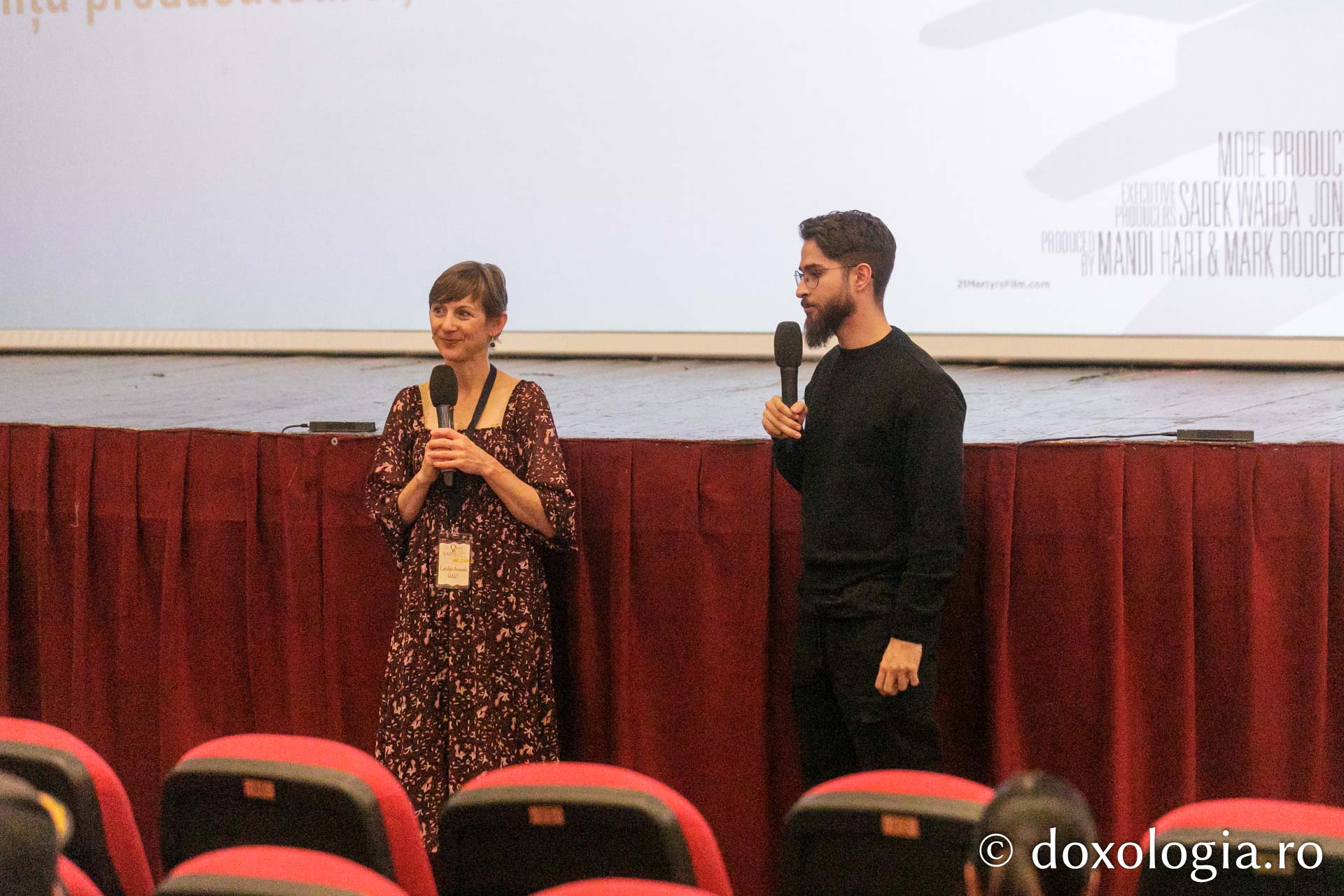 Proiecția filmului „Cei 21”. Producător: Mandi Hart