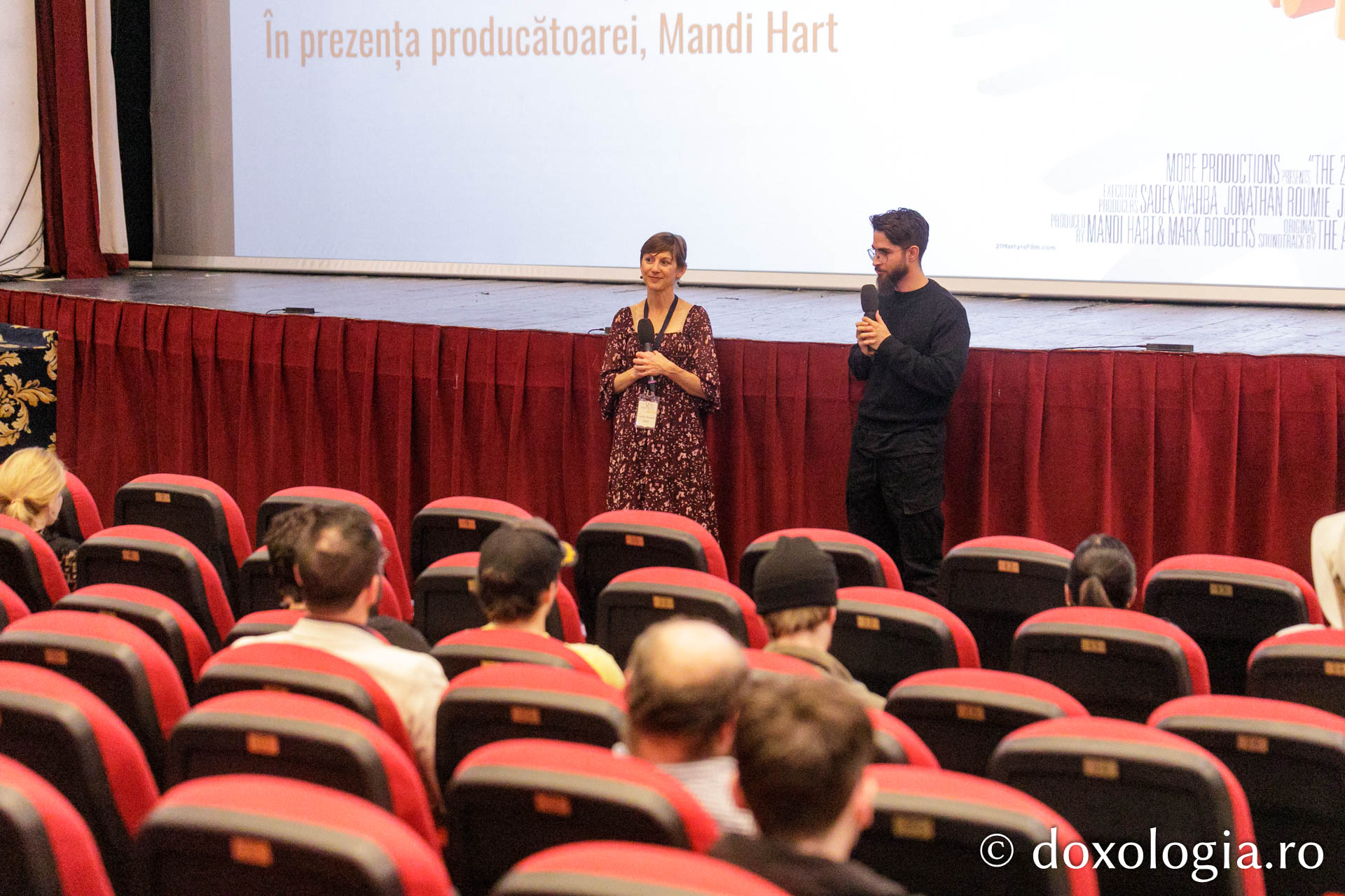 Proiecția filmului „Cei 21”. Producător: Mandi Hart