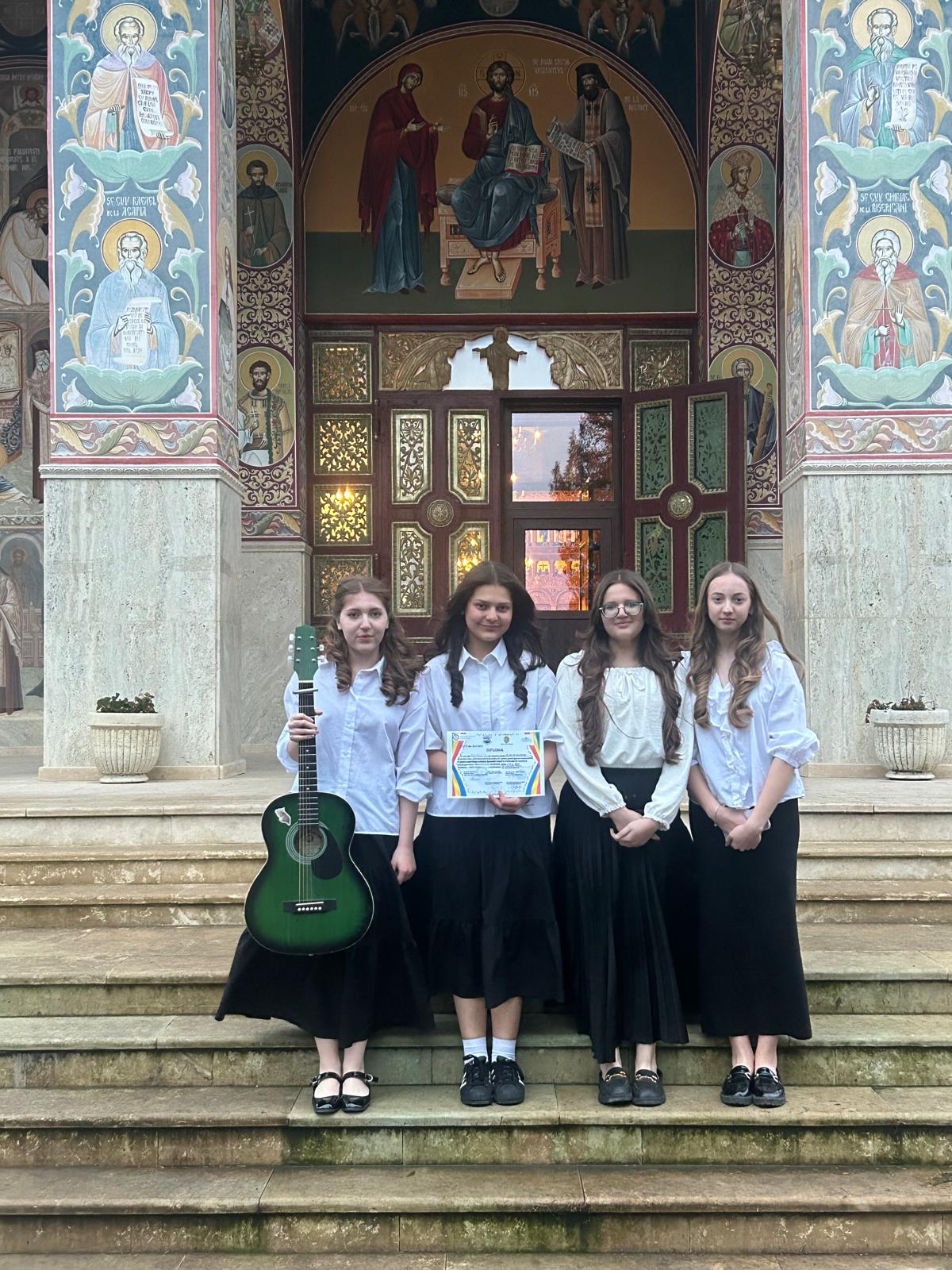 Seminarul de la Mănăstirea Neamț, pe podiumul culturii la „Noi suntem români”