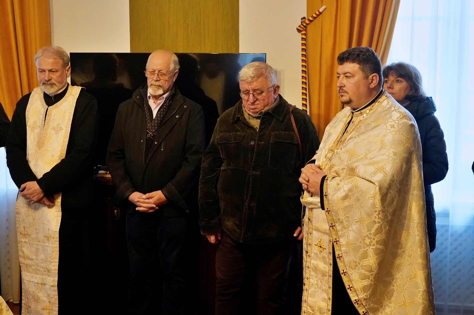 Conacul „Ion Pillat”, dedicat persoanelor vârstnice: IPS Teofan a binecuvântat noul centru de zi pentru bătrâni din Miorcani