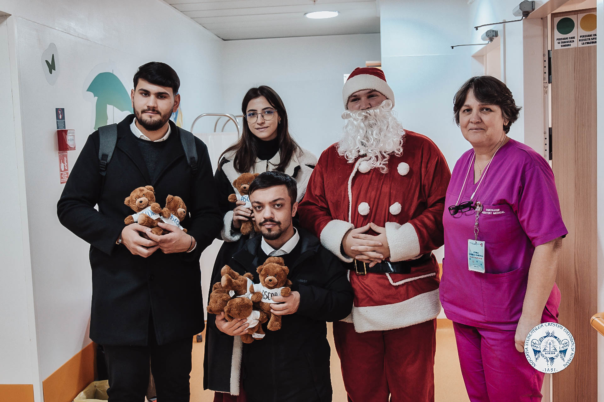 „Moș Crăciun la copiii din spitale” – campanie caritabilă desfășurată de ASCOR Iași