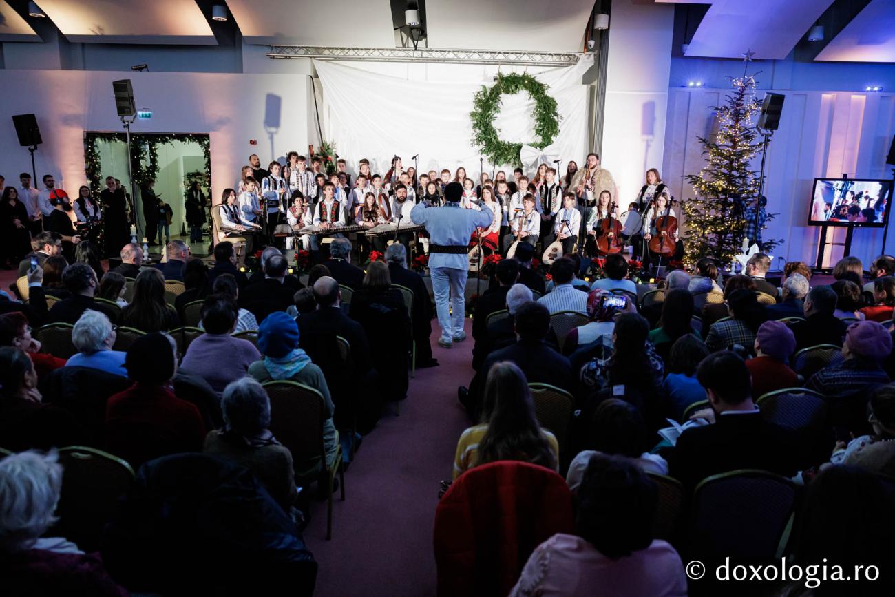 Îndemnul IPS Teofan la Concertul de colinde de la Iași: „Să deschidem ușa fiecărui colindător care bate la ușă, căci cine știe cum va fi și anul care vine?”