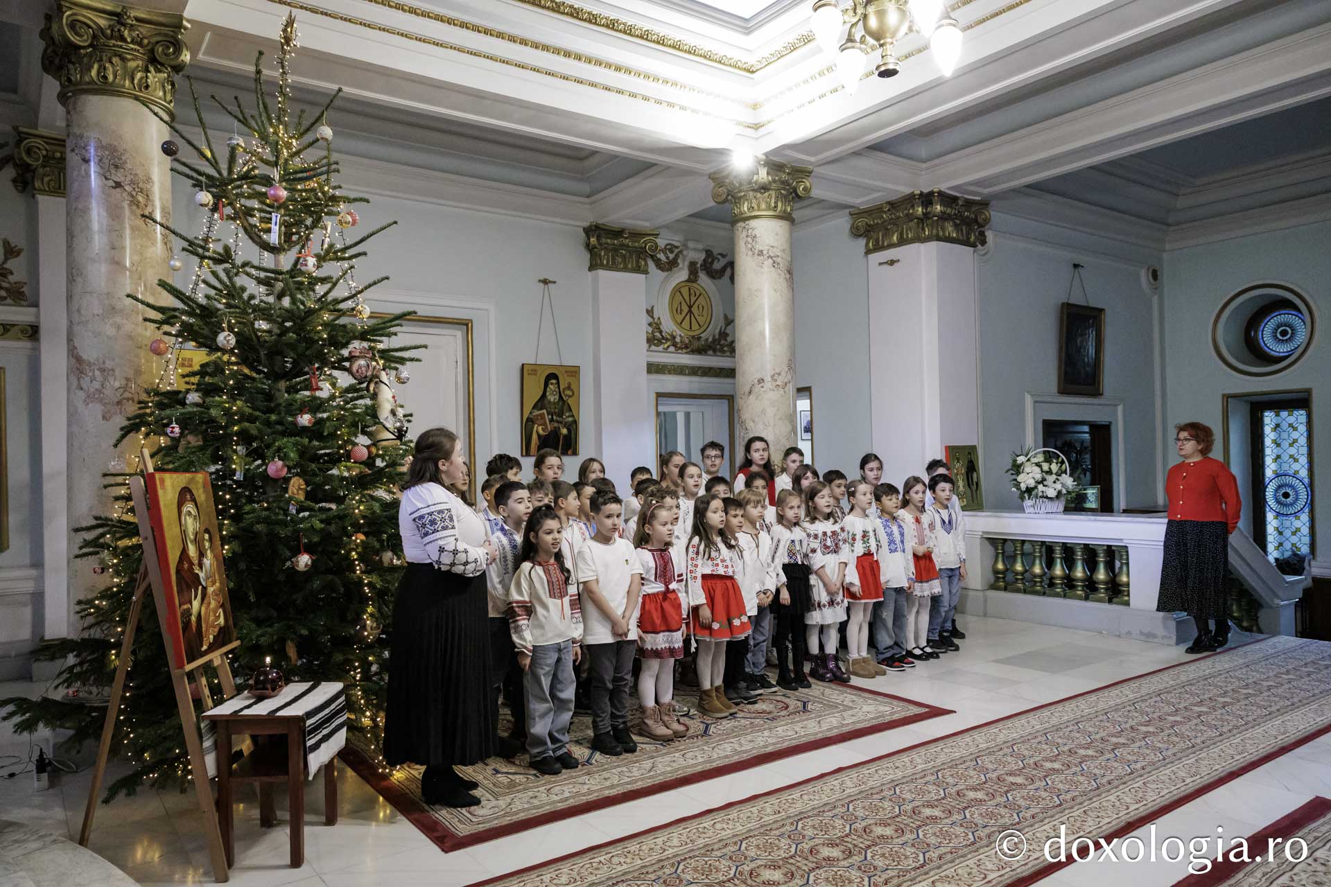 Școala primară Elite – Colindători la Reședința Mitropolitană 2025