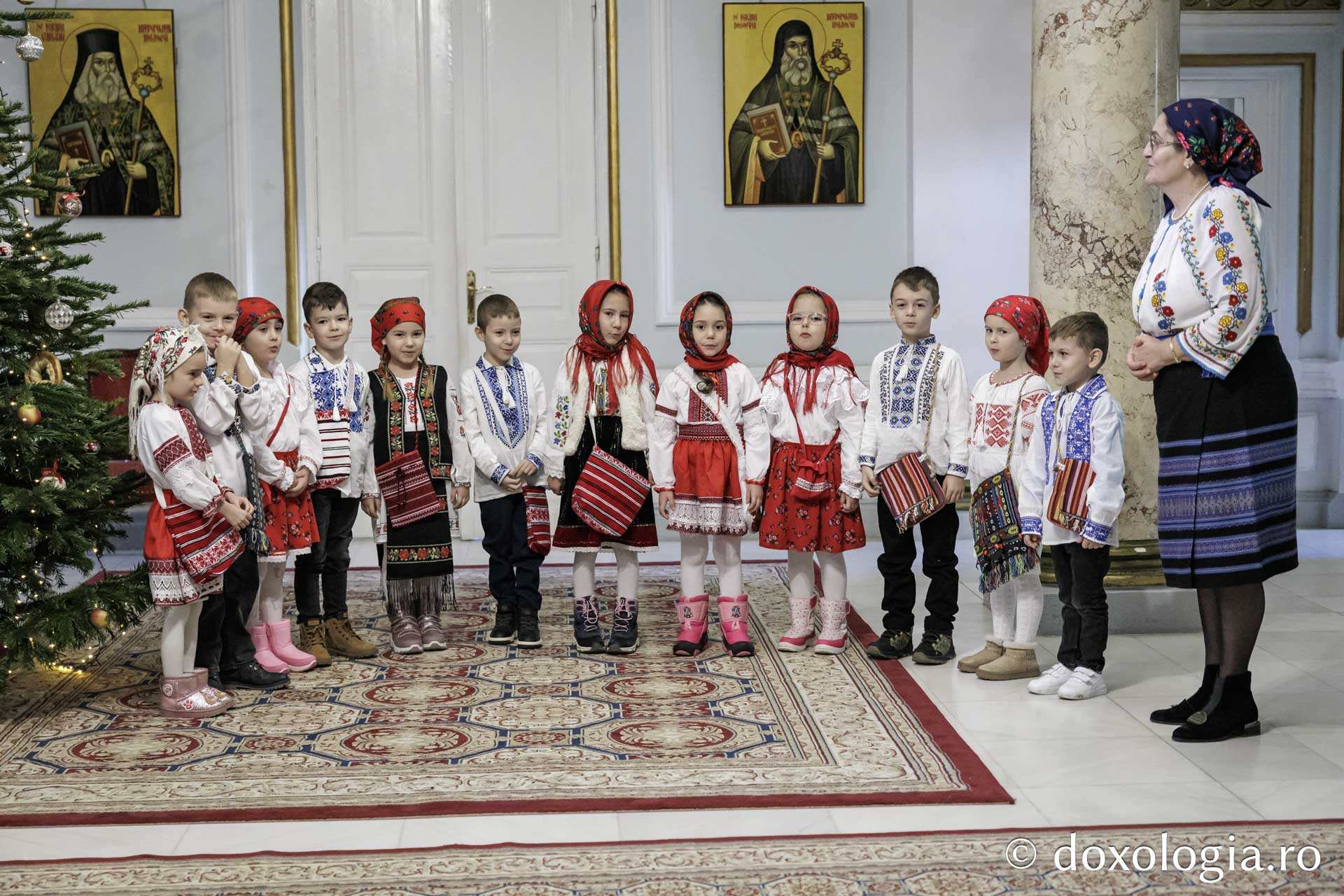 Grădinița Lunca Cetățuii – Colindători la Reședința Mitropolitană 2025