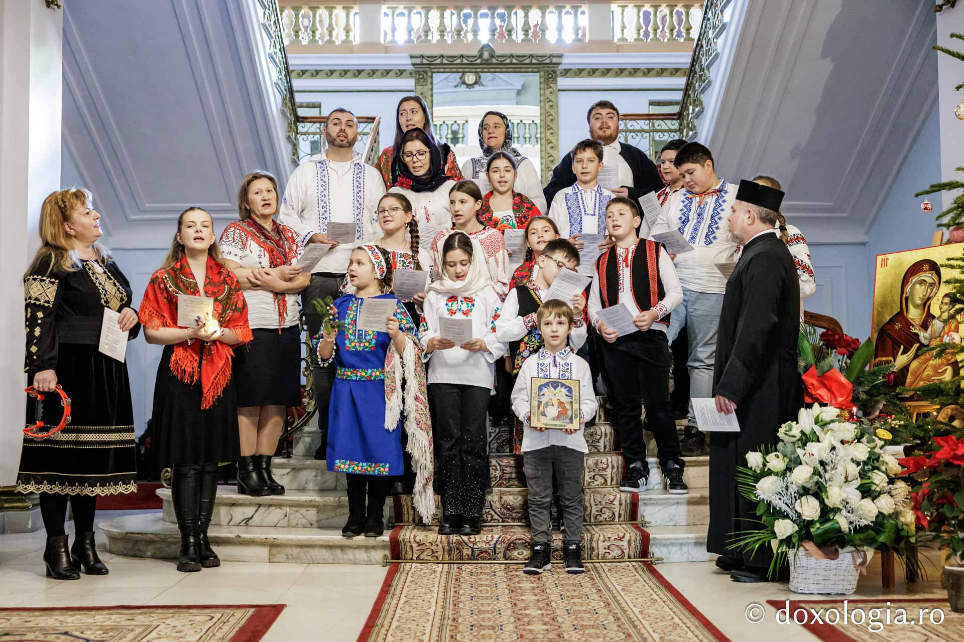 Parohia Vrătești – Colindători la Reședința Mitropolitană 2025