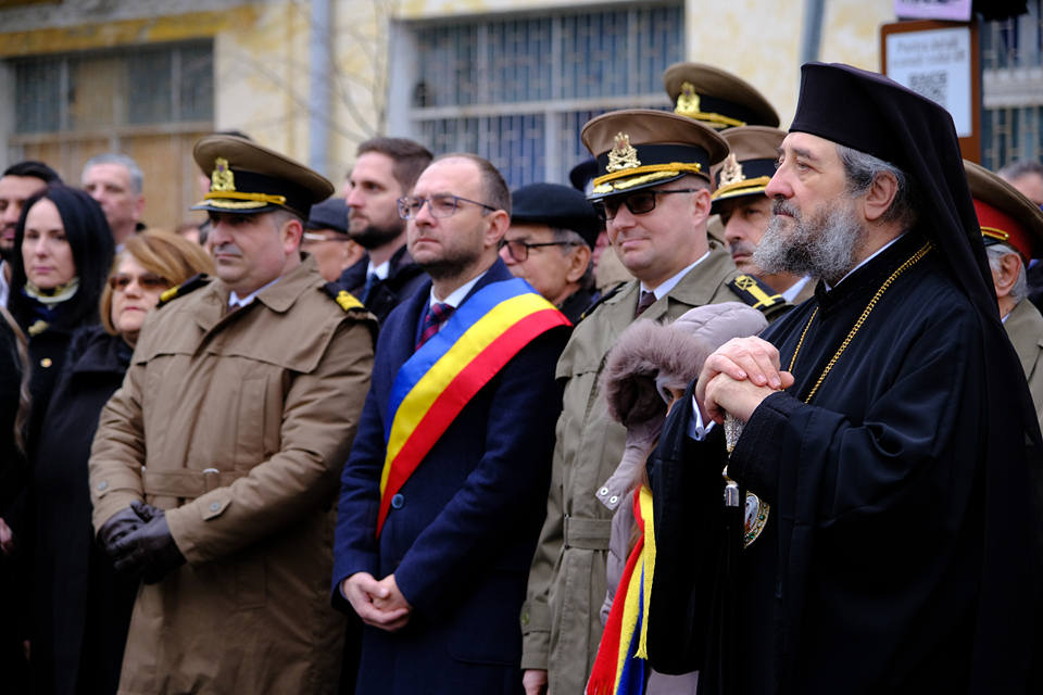 „Să lucrăm cu credință ca să transmitem mai departe o țară bogată, o țară ce stă sub semnul Crucii”, le-a transmis PS Nichifor botoșănenilor cu prilejul Zilei Naționale