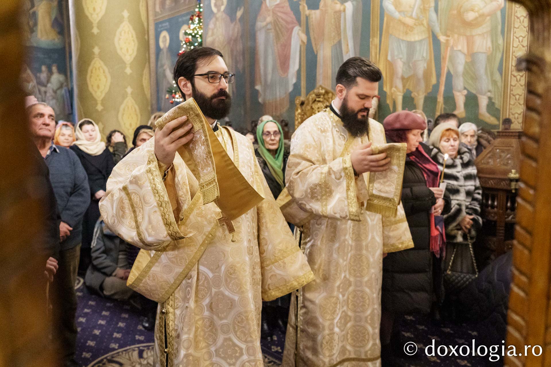 Binecuvântare arhierească la hramul Bisericii „Sfântul Nicolae Domnesc” din Iași