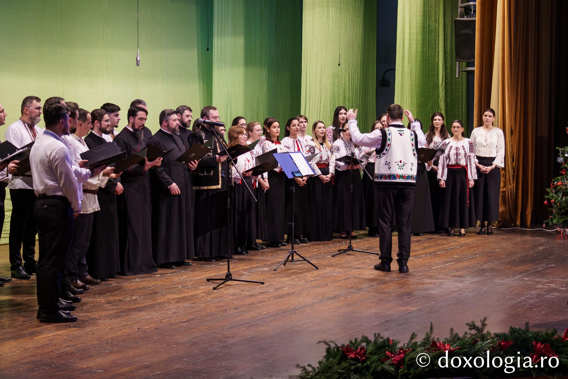 Concertul de colinde „Bucuria Nașterii Domnului” – o seară de lumină și mărturisire la Botoșani