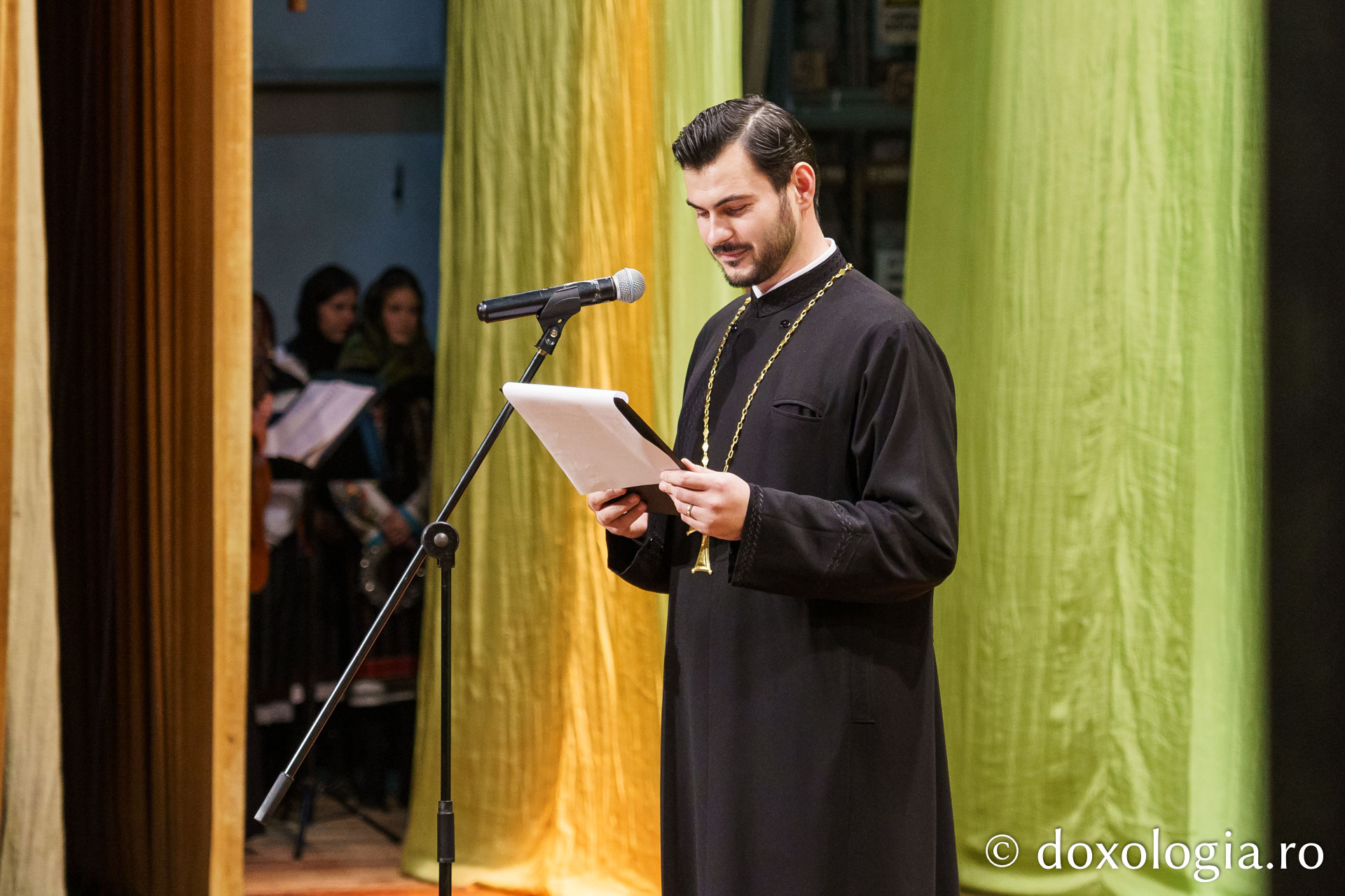 Concertul de colinde „Bucuria Nașterii Domnului” – o seară de lumină și mărturisire la Botoșani