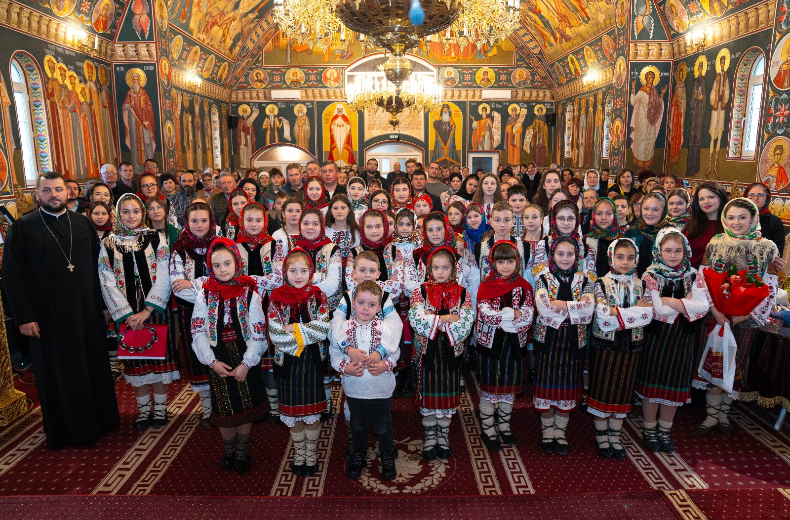 Concert de colinde la Biserica din Concești
