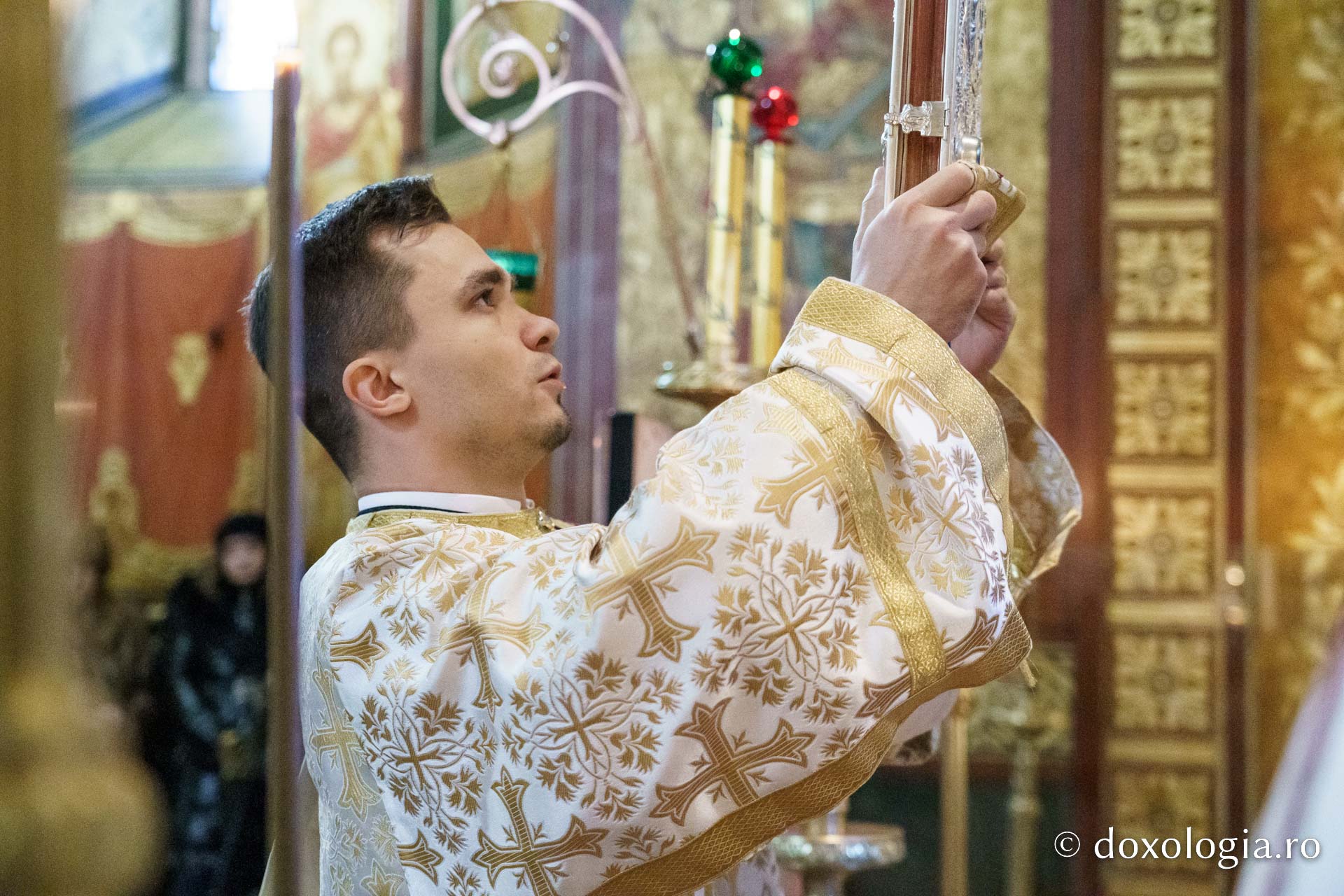 Sfântă Liturghie arhierească și hirotonie în Duminica de după Nașterea Domnului, la Mănăstirea „Sfinții Trei Ierarhi” din Iași