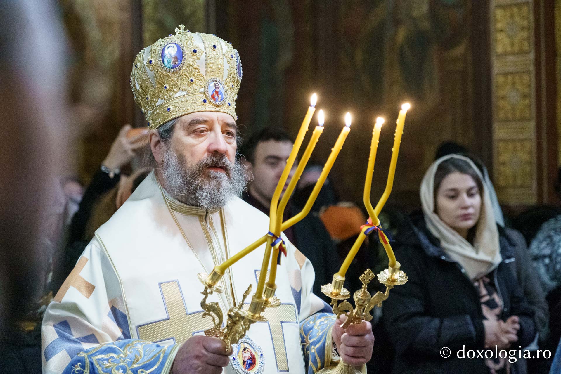 Sfântă Liturghie arhierească și hirotonie în Duminica de după Nașterea Domnului, la Mănăstirea „Sfinții Trei Ierarhi” din Iași
