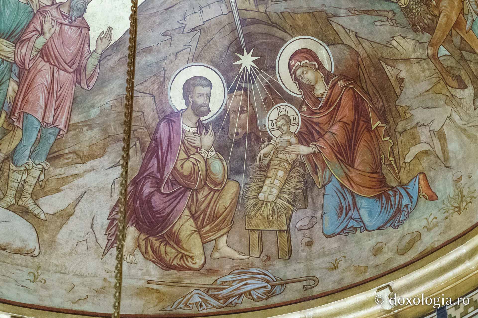 Sfântă Liturghie arhierească și hirotonie în Duminica de după Nașterea Domnului, la Mănăstirea „Sfinții Trei Ierarhi” din Iași