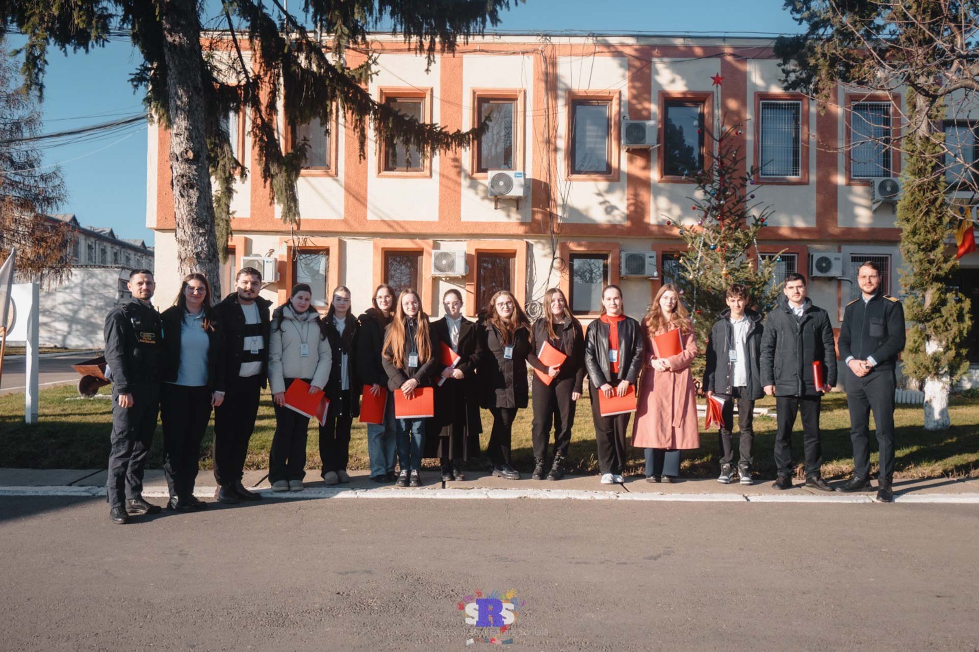 Bucuria Nașterii Domnului, vestită prin colind la Penitenciarul Iași