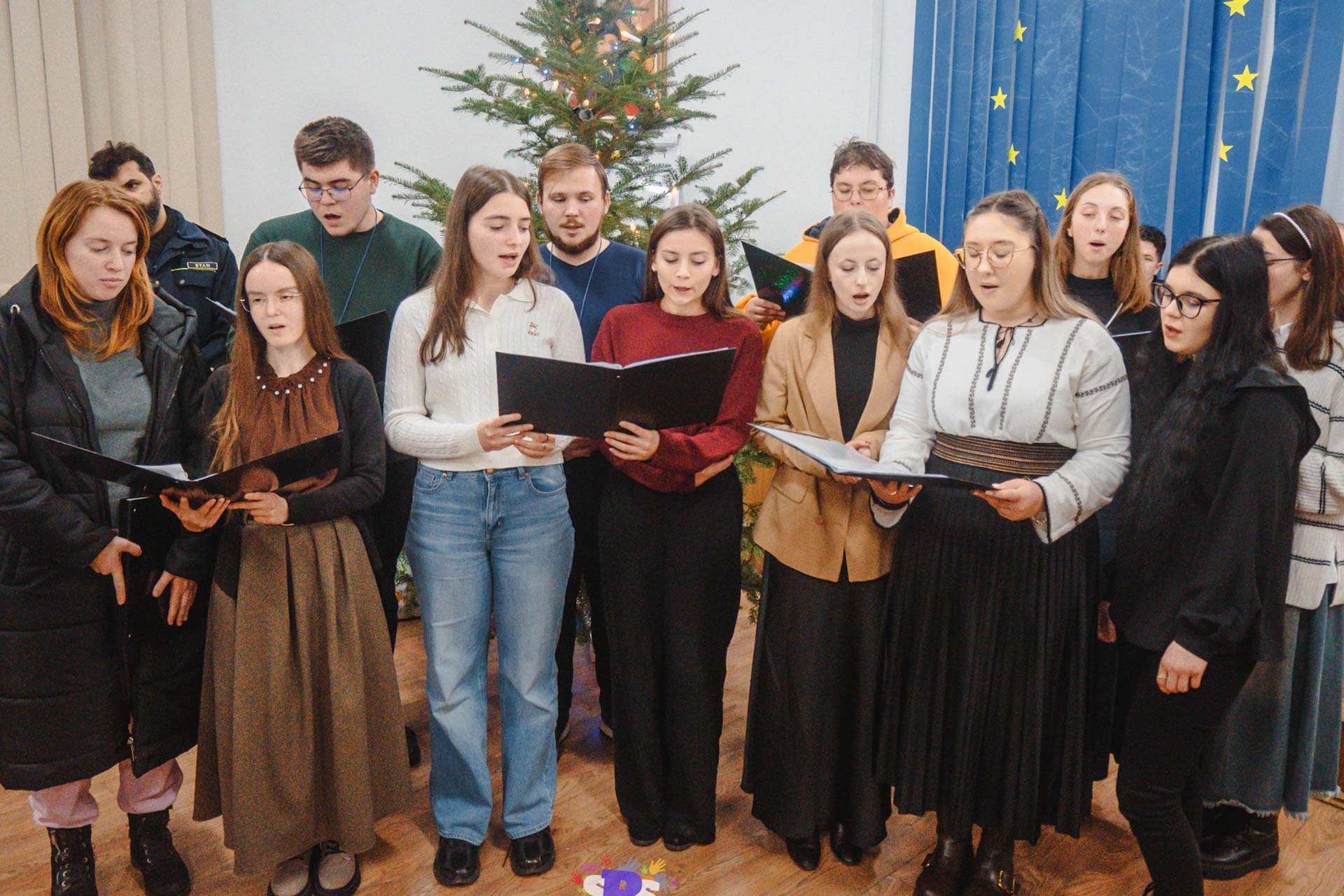 Bucuria Nașterii Domnului, vestită prin colind la Penitenciarul Iași