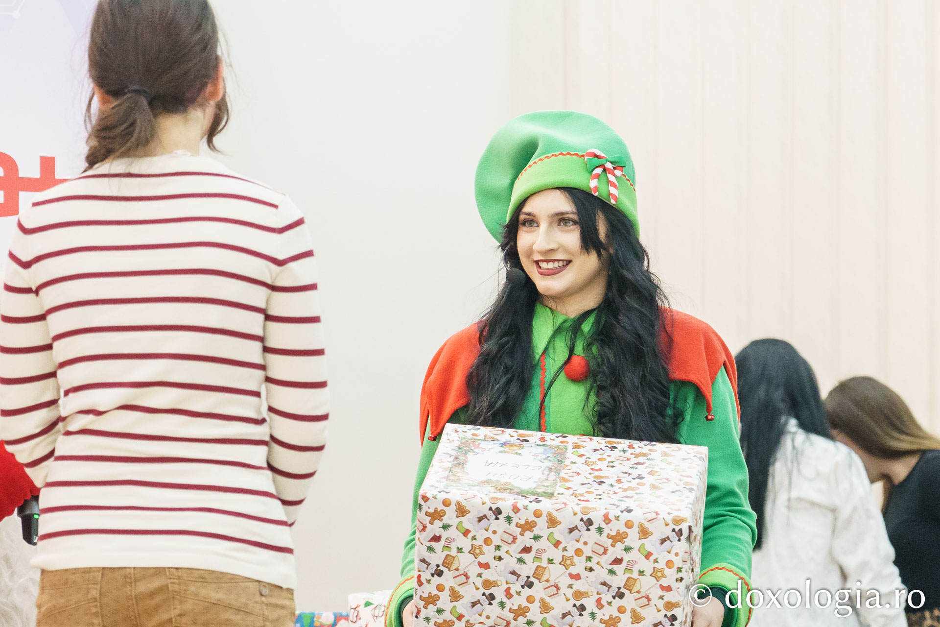 Bucurie la Serbarea de Crăciun organizată de Fundația Antibiotice „Știință și Suflet”