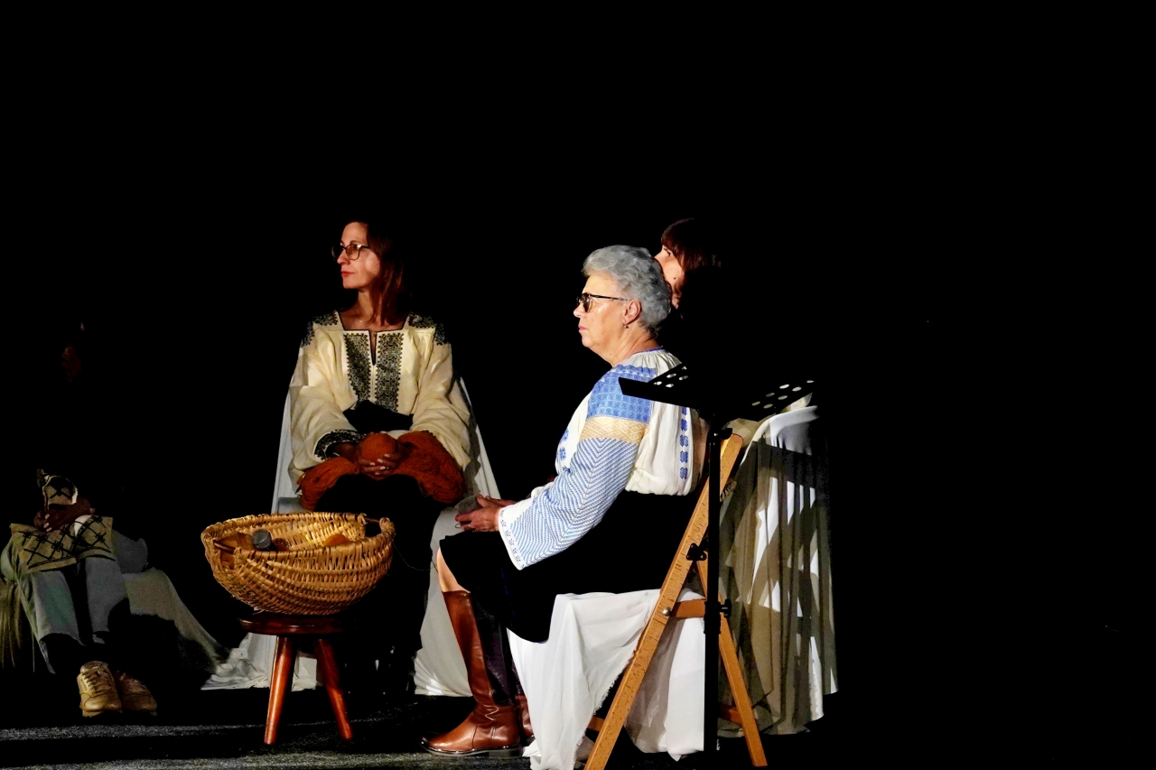 Despre colind, la Piatra Neamț: „Aceasta este vestea bună, aceasta este binecuvântarea că Hristos s-a născut, este cu noi până la sfârșitul veacului”